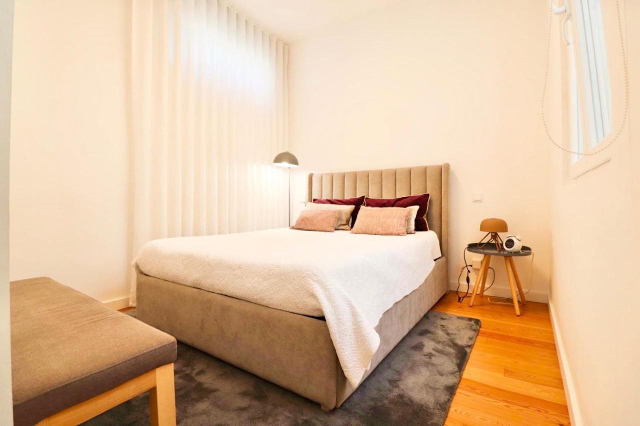 Biscainhos Flat By The Arch - Charming Apartments In The Historic Center บรากา ภายนอก รูปภาพ